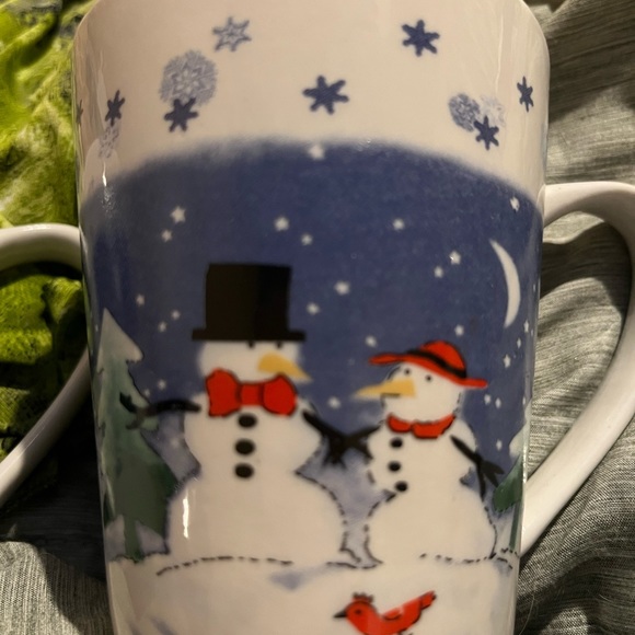 Set of 2 Winter Snow Fine Stoneware snowmen mugs - Picture 7 of 10